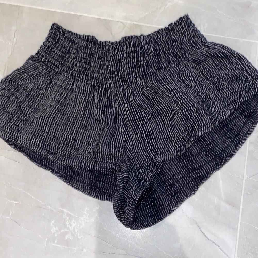 black and white striped billabong shorts